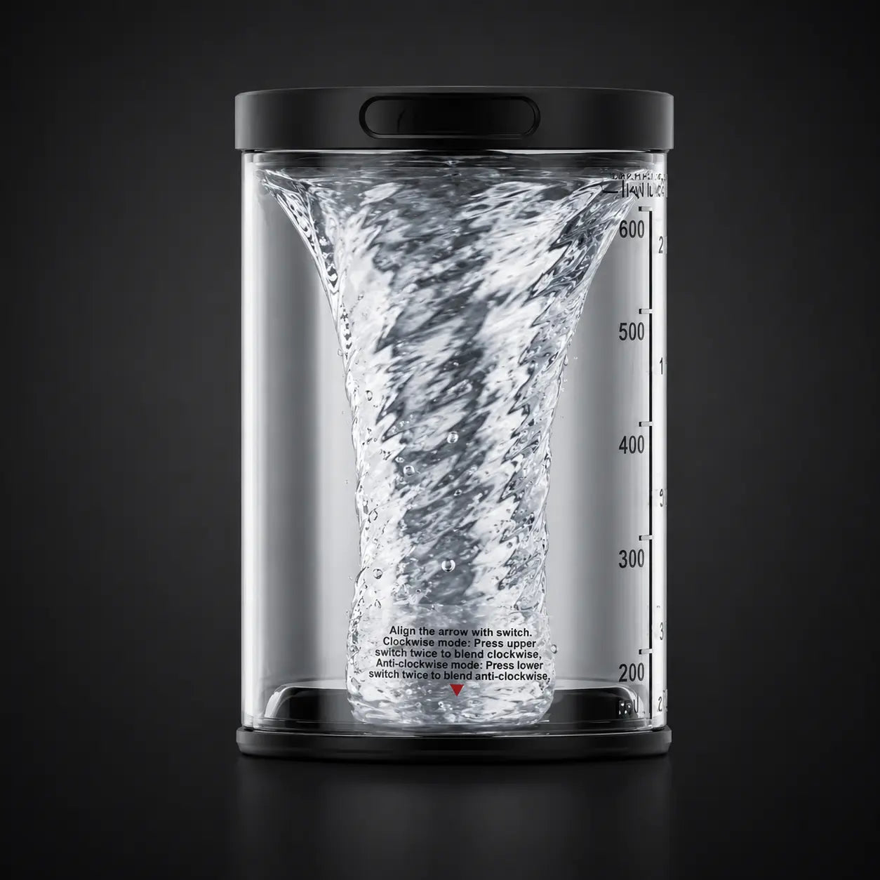 Imagen cuadrada muestra el vaso de licuadora personal portátil HEWE BLEND GO con un perfecto vortex al interior